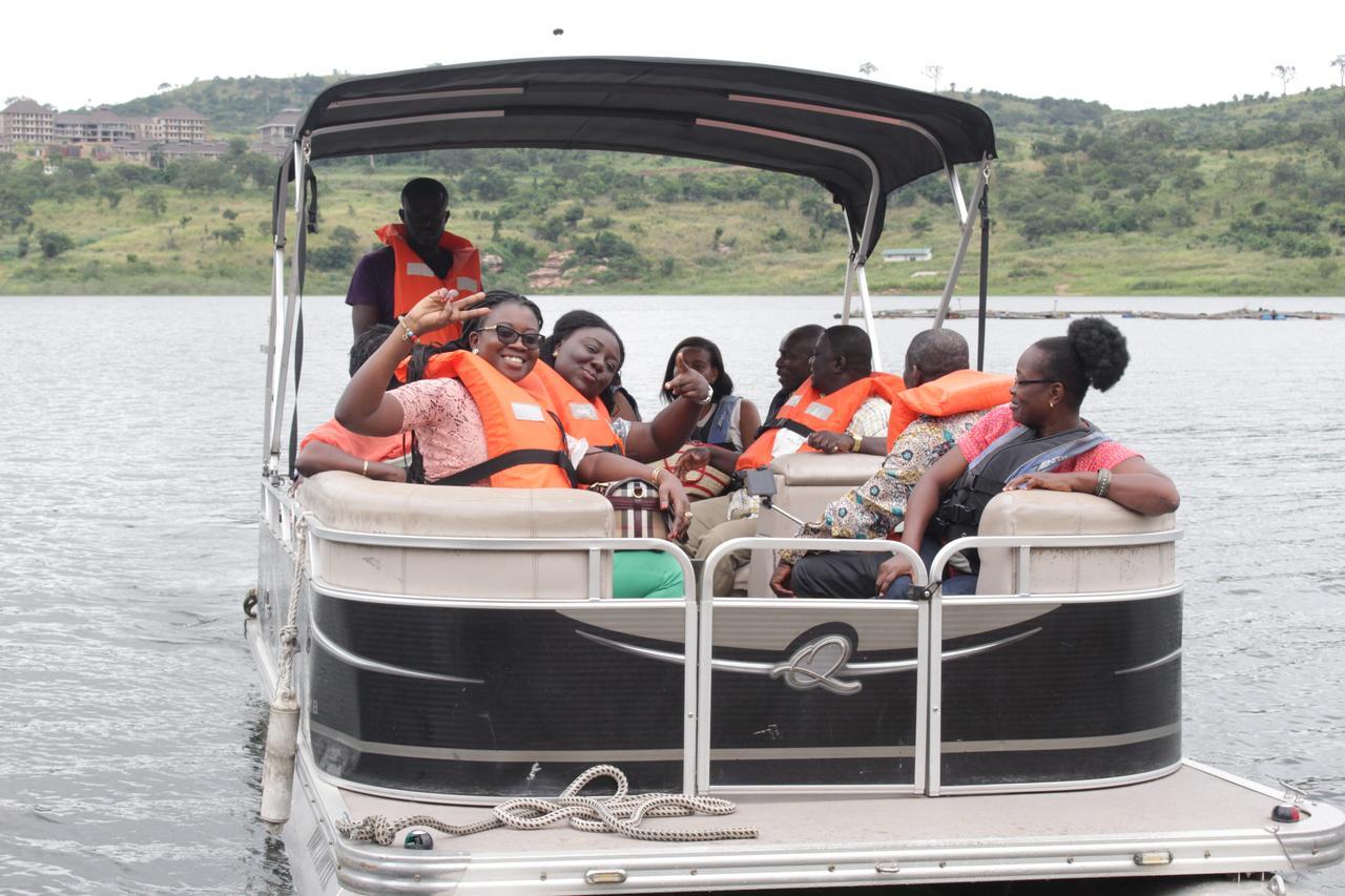 โรงแรมโวลตา อโกซอมโบ Akosombo ภายนอก รูปภาพ