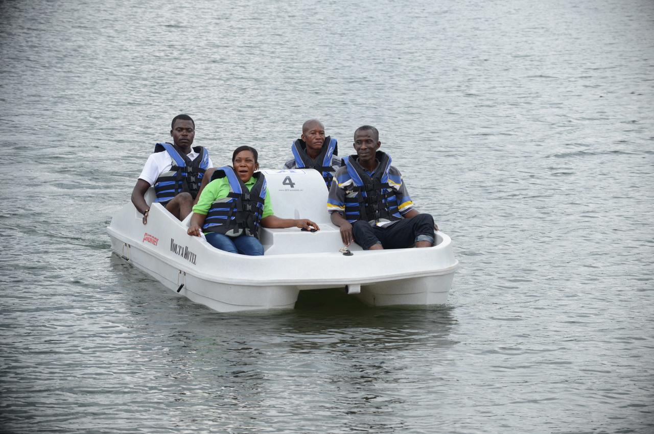 โรงแรมโวลตา อโกซอมโบ Akosombo ภายนอก รูปภาพ