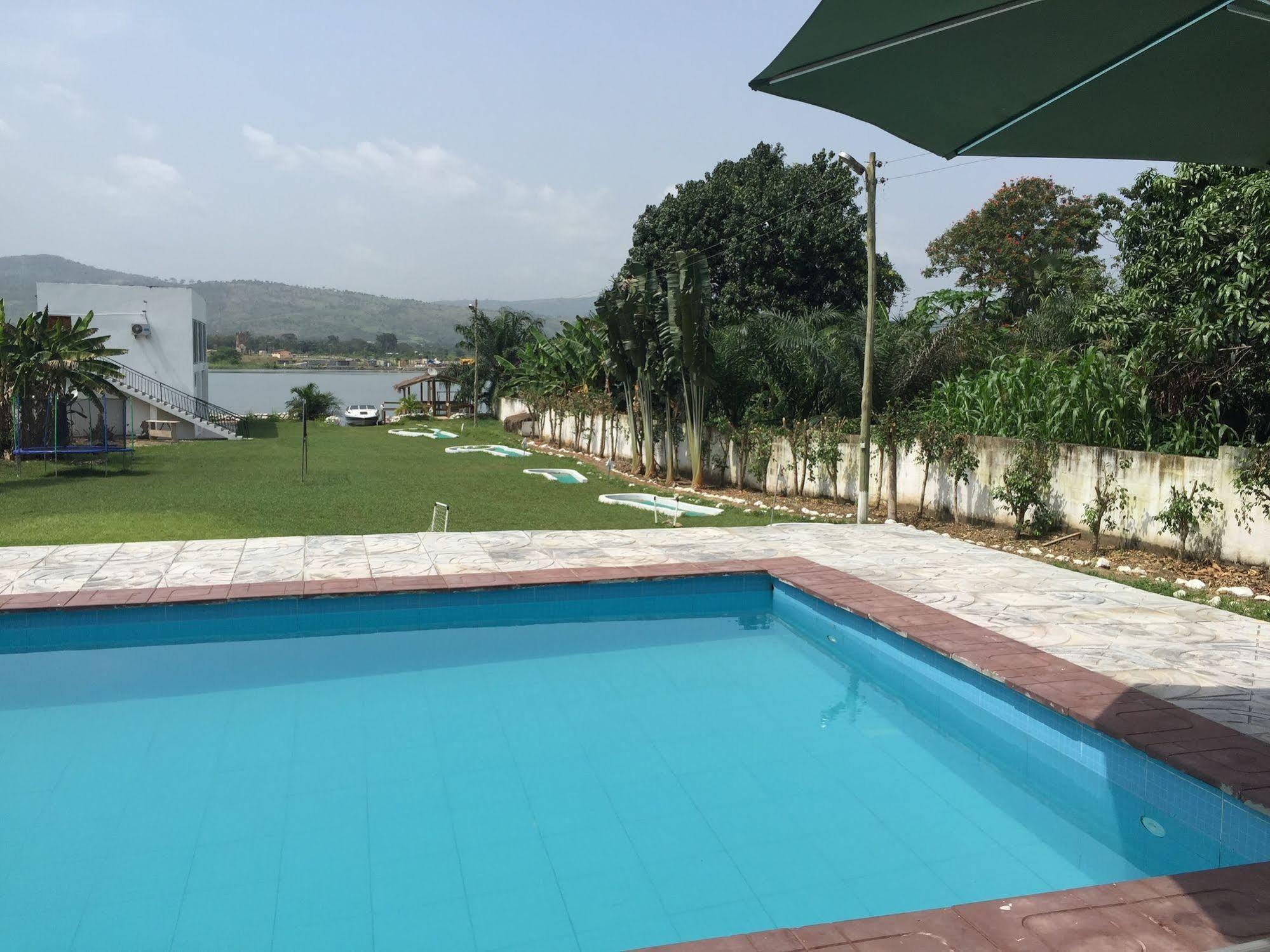 โรงแรมโวลตา อโกซอมโบ Akosombo ภายนอก รูปภาพ