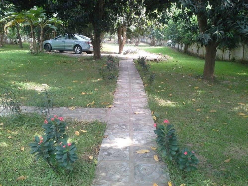 โรงแรมโวลตา อโกซอมโบ Akosombo ภายนอก รูปภาพ